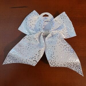 NWT ponytail bow white w/ silver detsils